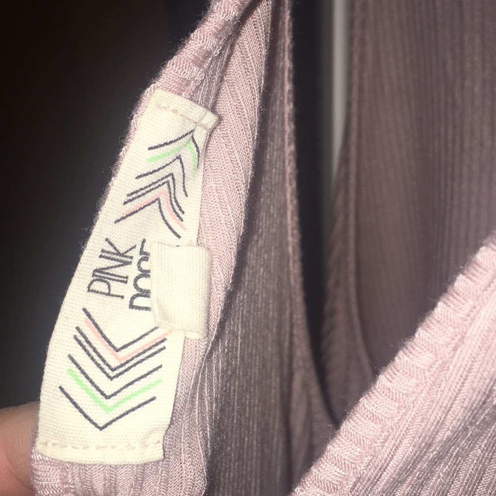 Long Tank Top - Picture 4 of 5